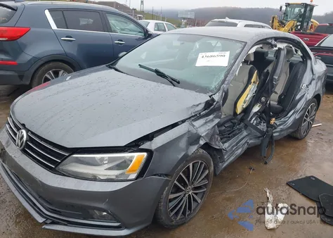 2015 Volkswagen Jetta 1.8T Sport из США, поврежденный, VIN 3VWD17AJ2FM402362